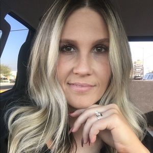 Meet your Posher, Jenna